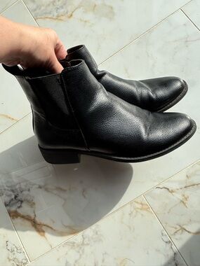 Joe Fresh Classic Black Chelsea Boots